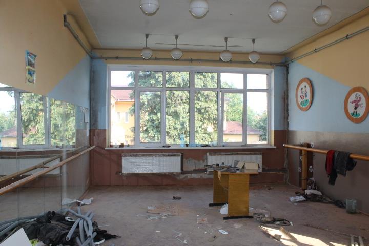 У Мукачеві реконструйовують Будинок школярів (ФОТО)