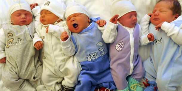 У серпні в Ужгороді найпопулярнішими іменами для новонароджених були Дарина, Юлія, Максим та Ілля