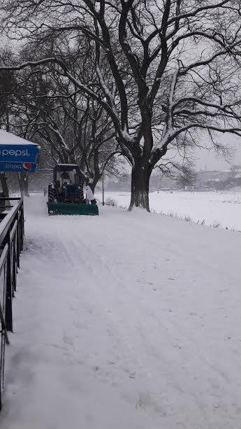 В Ужгороді борються зі снігом 8 машин, у Мукачеві – 11 (ФОТО)