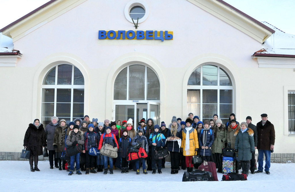 На зимовий відпочинок на Закарпаття приїхали діти з прифронтової Луганщини (ФОТО)