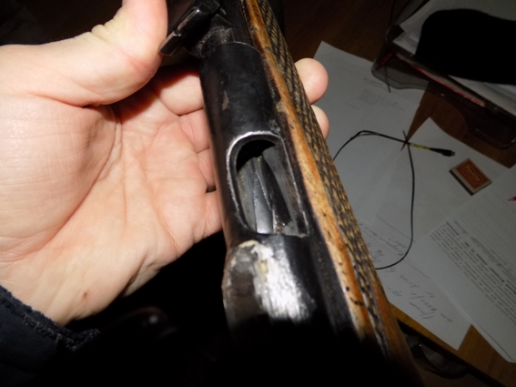 У лісівника на Рахівщині вилучили незареєстровану гвинтівку, з якою він прийшов на роботу (ФОТО)
