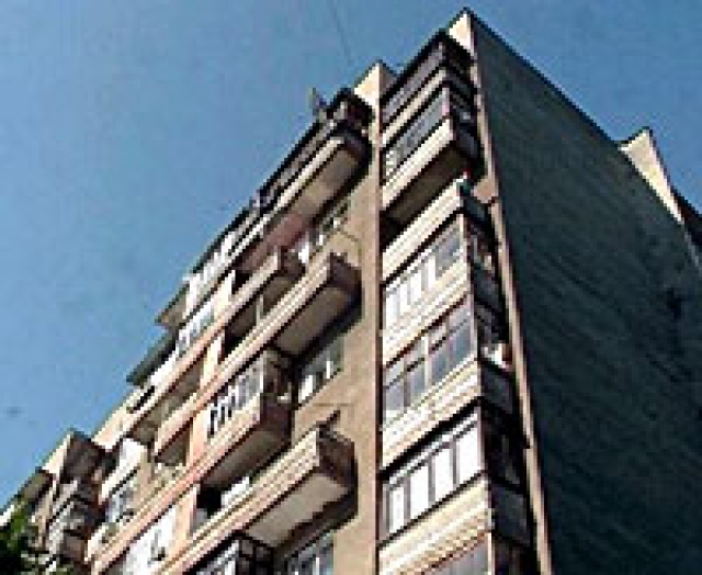 В Ужгороді намагаються повернути в комунальну власність квартиру, незаконно передану "відродженцю" і керівнику ЖРЕРу Оксьону