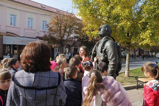 У Мукачеві для школярів проводять безкоштовні екскурсії містом