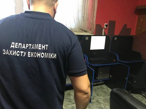 У Мукачеві поліція закрила 5 підпільних гральних закладів