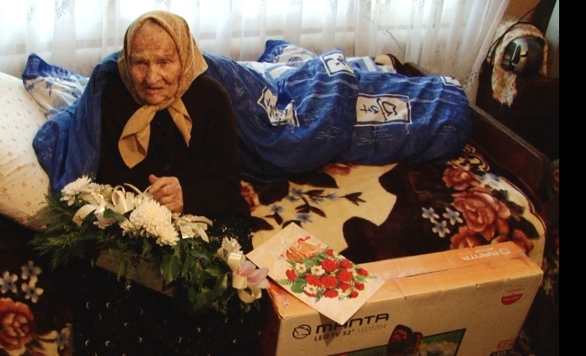 Найстаріша жителька Тячівщини відзначила 104 роки (ФОТО)