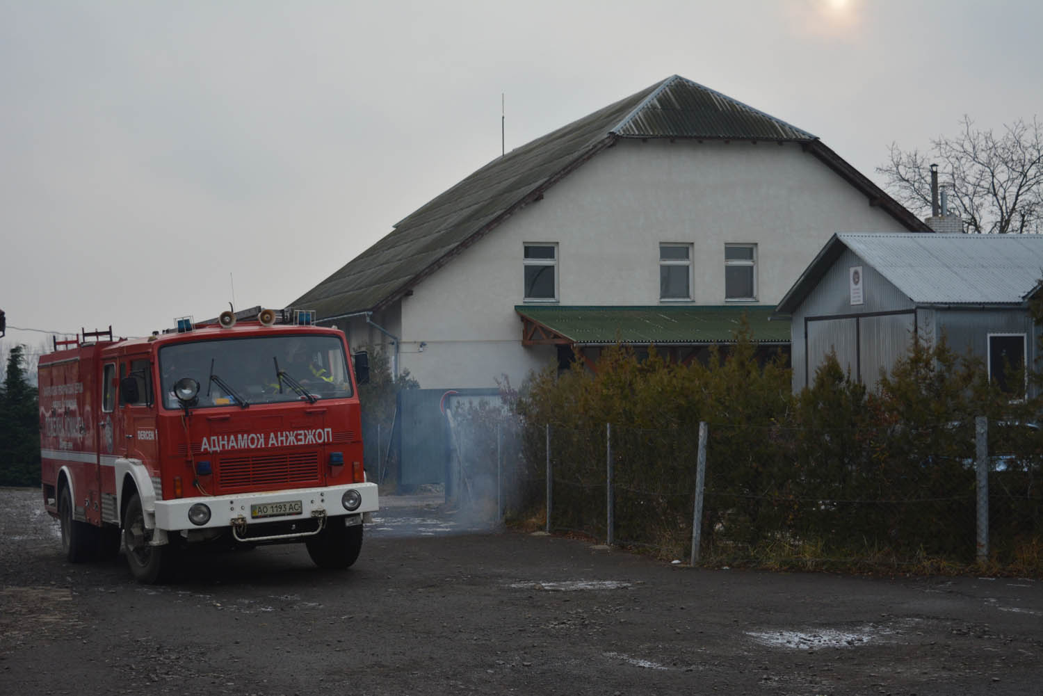 Добровільна пожежна команда порятувала з пожежі на Мукачівщині літню жінку (ФОТО)