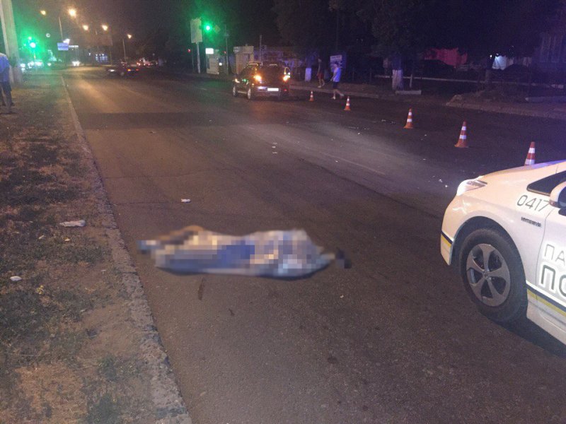 На Львівщині закарпатця, що переходив дорогу, смертельно травмувала вантажівка