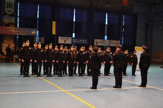 26 нових патрульних поліцейських склали присягу в Ужгороді (ФОТО)