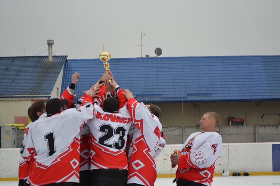 Чемпіонами Закарпаття з хокею стали "Ужгородські вовки" (ФОТО)