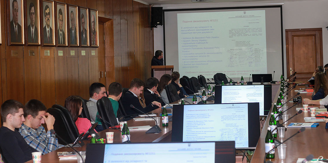 Правники з різних куточків України зібралися в Ужгороді на школі з митного права (ФОТО)