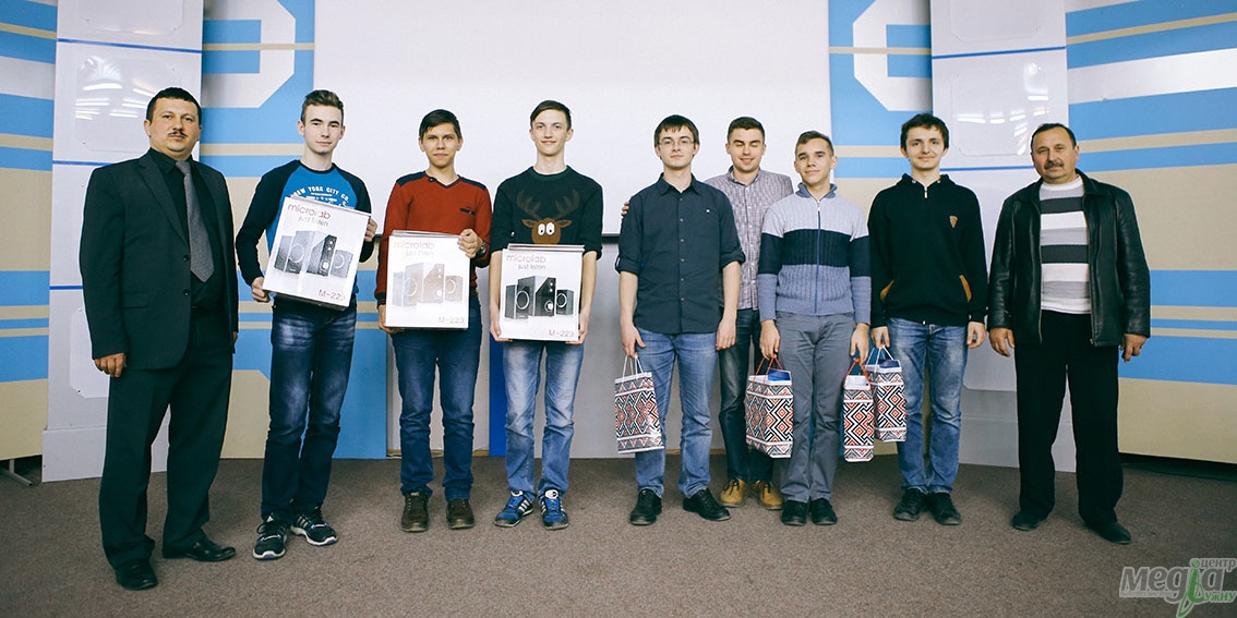 Закарпатські школярі та студенти − найсильніші в Західній Україні з алгоритмічного програмування (ФОТО)