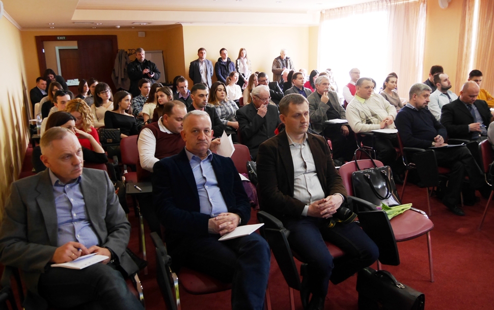 В Ужгороді на конференціі обговорюють сучасний стан, ризики та  прогнози щодо міграції між Словаччиною і Україною (ФОТО)