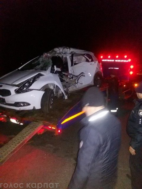 На Виноградівщині в нічній автоаварії загинув водій (ФОТО)