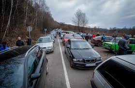 "Пересічники" заблокували автодорогу на під'їзді до пропуску "Ужгород" на кордоні зі Словаччиною