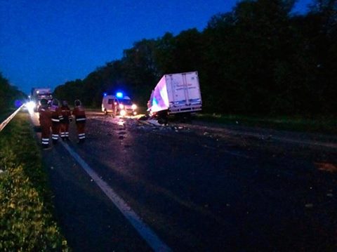 У ДТП за участю вантажіки і мікроавтобуса на Львівщині загинуло подружжя з Закарпаття і водій з Івано-Франківщини (ФОТО, ВІДЕО)