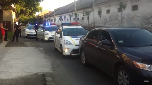 Опубліковано ВІДЕО з місця ДТП в Ужгороді за участі автомобіля патрульної поліції