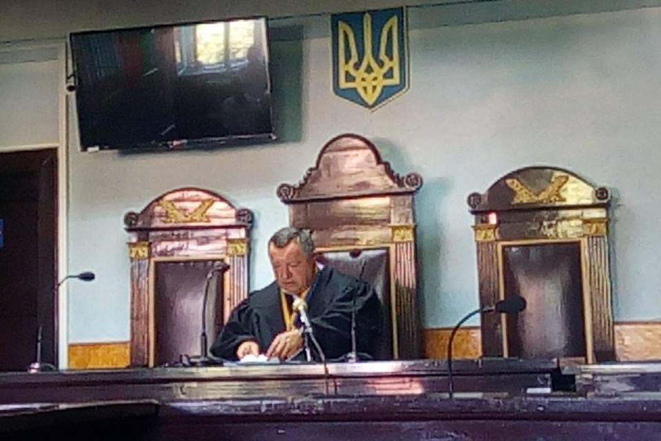 Суд у Хусті заборонив громадські слухання в Березові щодо міні-ГЕС, громада збирається на мітинг під ОДА (ФОТО)