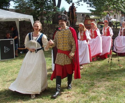 Угорці організували в Ужгородському замку фестиваль колишнього його угорського володаря (ФОТО)