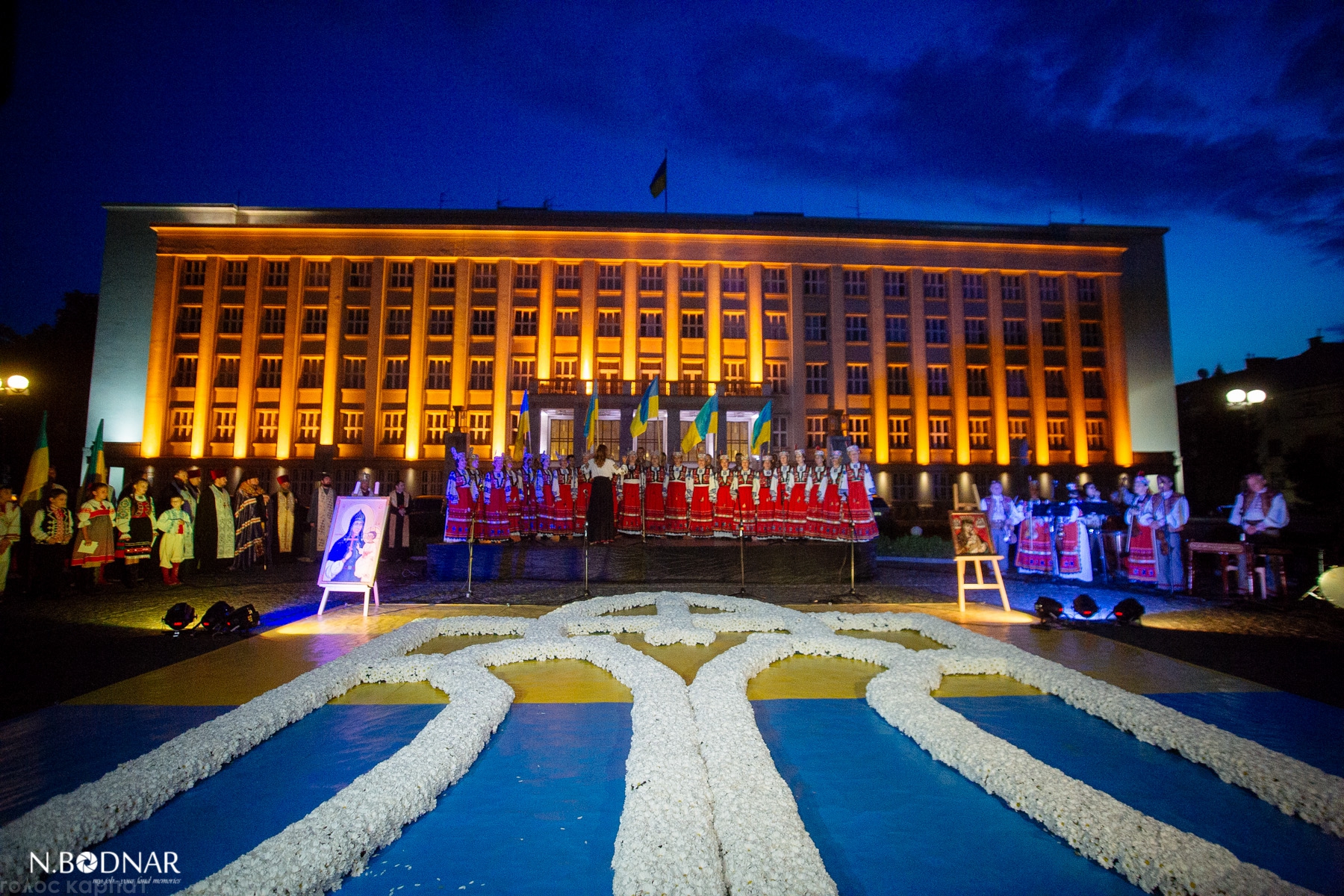 Ужгород зустрів День Незалежності на світанку "Молитвою за Україну" (ФОТО)