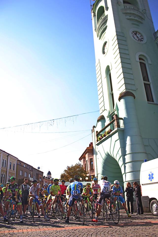 У неділю в Мукачеві через старт Чемпіонату України з велозмагань перекриватимуть вулиці (КАРТА)