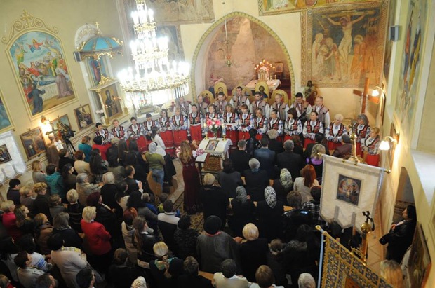 Закарпатський народний хор вперше виступив у Горянській ротонді (ФОТО)
