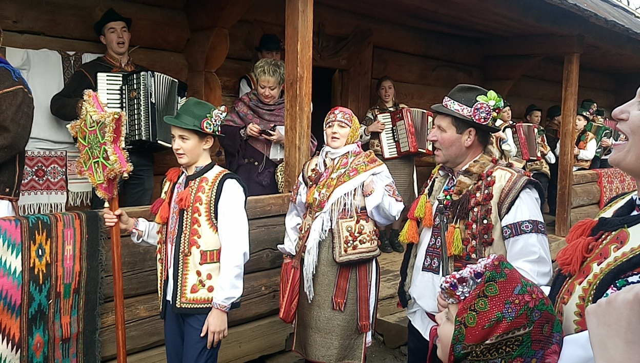 В ужгородському скансені відбувся традиційний фестиваль "Коляда у старому селі" (ФОТО)