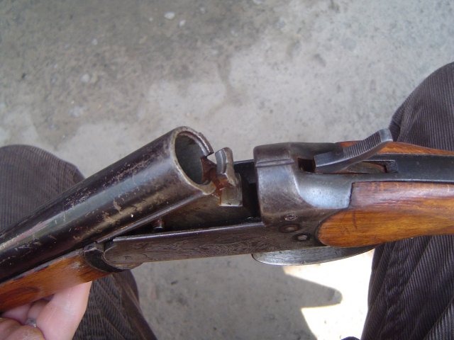 За забуту в лісі "викрадену" рушницю на Тячівщині власника перевіряють через порушення правил носіння вогнепальної зброї 