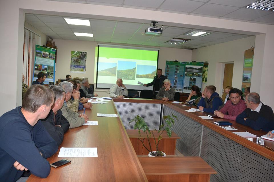 Про розвиток природно-заповідного фонду говорили на круглому столі в нацпарку "Синевир" на Закарпатті (ФОТО)