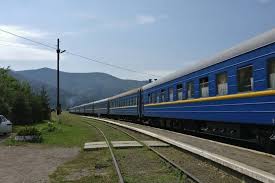 До Дня захисника України в напрямку Закарпаття курсуватимуть три додаткових потяги 