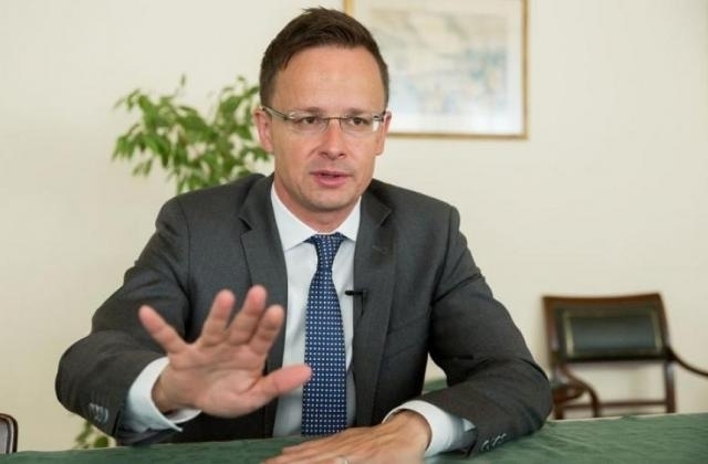 Сіярто відмовився коментувати вплив Росії на українсько-угорські відносини
