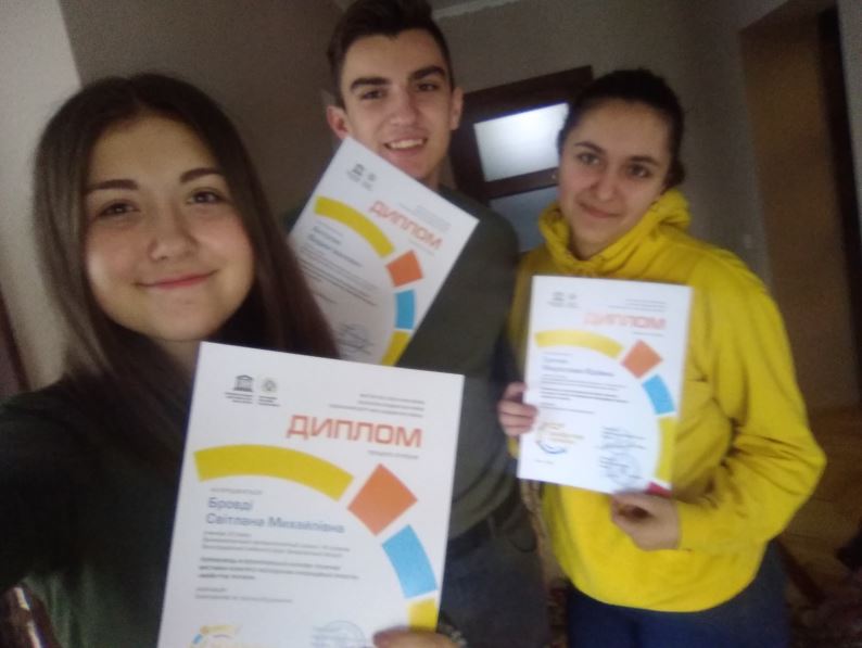 Школярі з Виноградівщини перемогли відразу в двох номінаціях конкурсу "Майбутнє України" (ФОТО)
