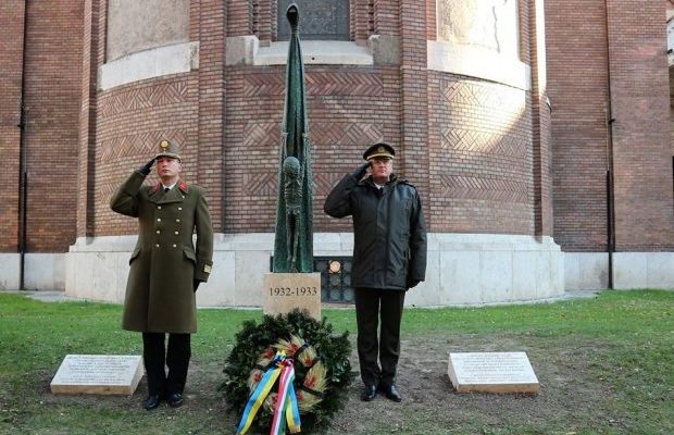 В угорському Сегеді відкрили пам’ятник жертвам Голодомору в Україні авторства закарпатця (ФОТО)