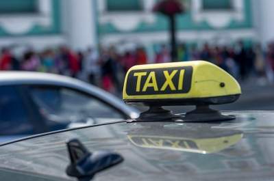 Затриманого на Ужгородщині за підозрою в сутенерстві таксиста взято під варту