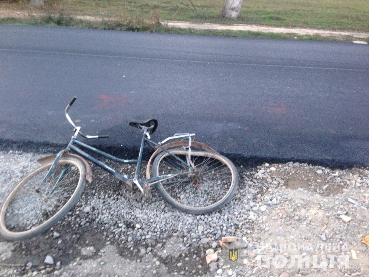 Обставини автоаварії на Виноградівщині, в якій загинув велосипедист, з'ясовує слідство (ФОТО)