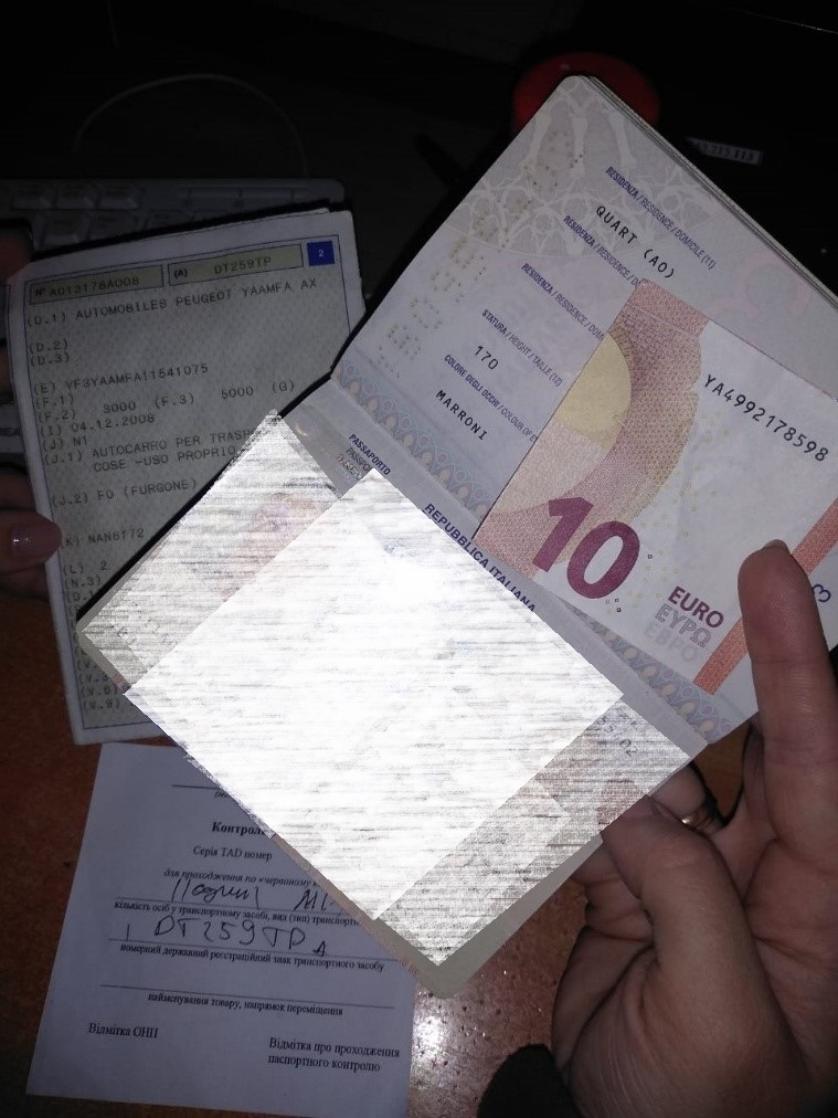 На Закарпатті італієць спробував "купити" собі безперешкодний перетин кордону за 10 євро хабара (ФОТО)