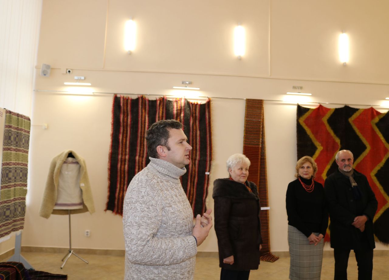 В Ужгородському скансені відкрилася ткацька "Різдвяна карпатська симфонія" (ФОТО)