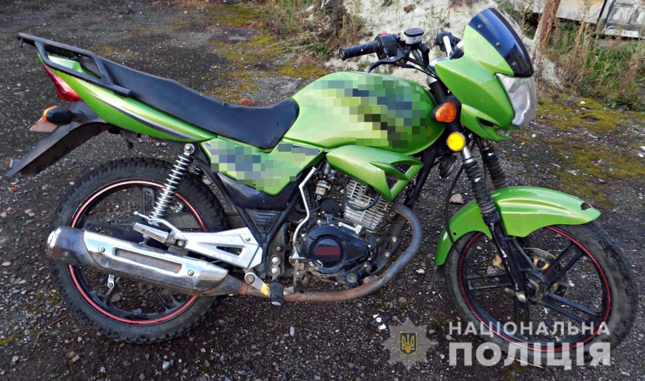 Поки чоловік на Міжгірщині ходив по гриби, два мешканці Хуста викрали його мотоцикл (ФОТО)