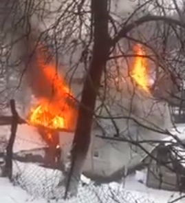 У пожежі будинку в Довгому на Іршавщині загинула мати двох дітей (ВІДЕО)