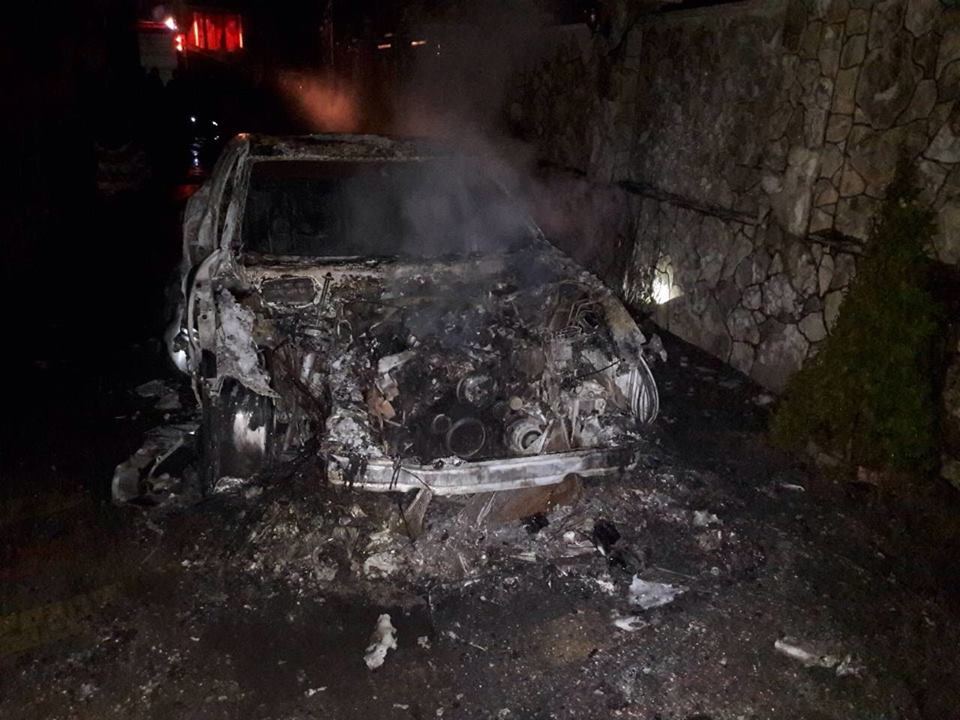 Мешканцю Королева, що на Виноградівщині, внаслідок конфлікту спалили Audi A7 (ФОТО)