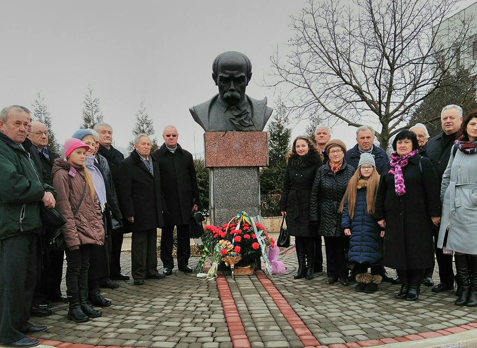 У Мукачеві відзначили 204-ту річницю з дня народження Тараса Шевченка (ФОТО)