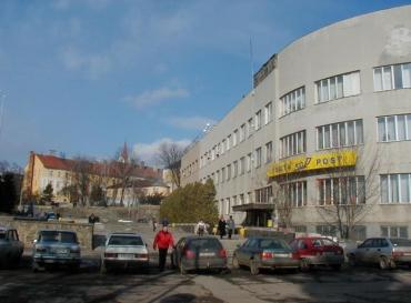 В Ужгороді попередили незаконне відчуження з державної власності приміщення "Укрпошти" в центрі міста