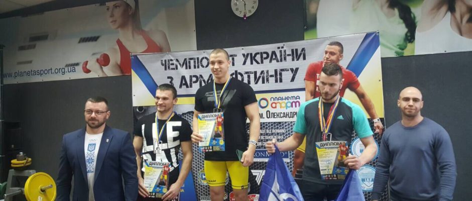 Студент із Закарпаття став переможцем Чемпіонату України з армліфтингу (ФОТО)