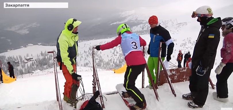 На закарпатському Драгобраті пройшов чемпіонат України зі сноубордкросу (ВІДЕО)