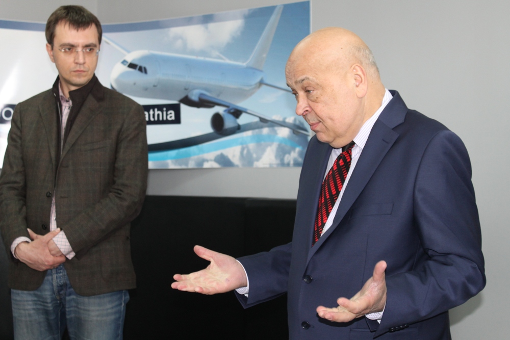 Міністр інфраструктури в Ужгороді розповів про перспективи аеропорту на Закарпатті та розбудову дорожньої інфраструктури (ФОТО)