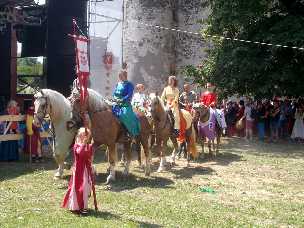 У замку "Сент-Міклош" триває другий день фестивалю "Срібний татош" (ФОТО)