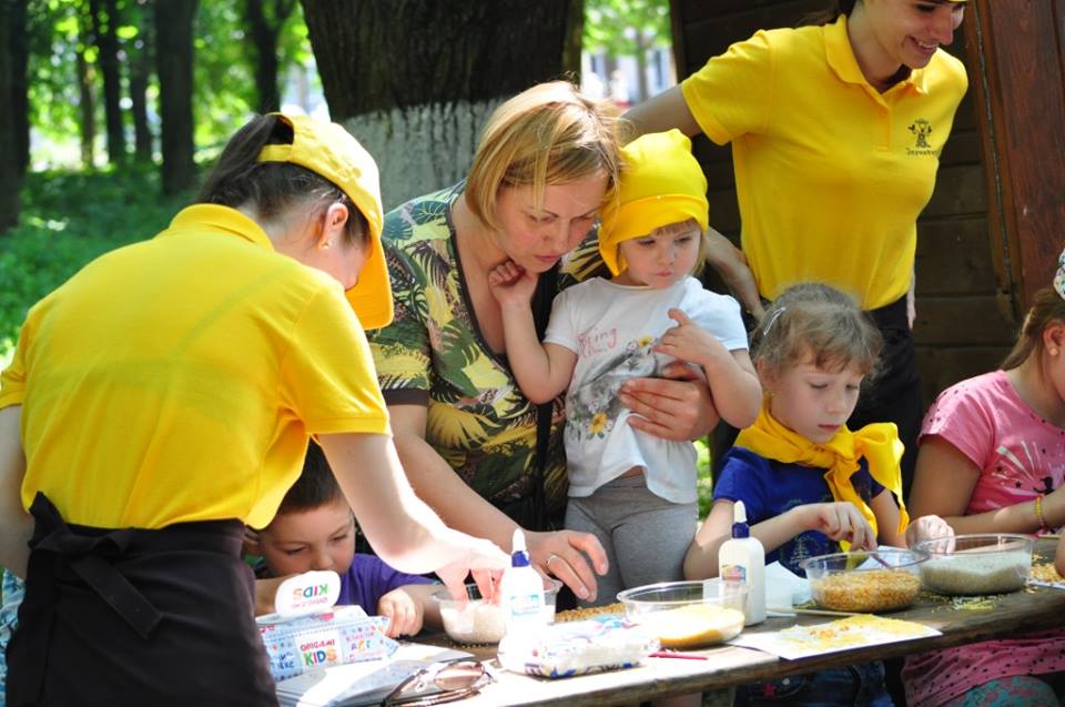 В Ужгороді проходить дводенний фестиваль родинного відпочинку "Майся фест" (ФОТО)