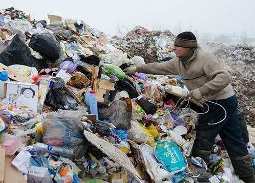 У Луцьку засудили ватажка банди, що вербувала безхатьків на Закарпатті для трудової експлуатації на сміттєзвалищі