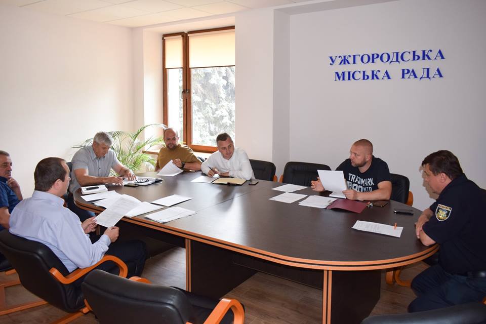 Більше десятка питань розглянула на засіданні в Ужгороді транспортна комісія міськради (ФОТО)