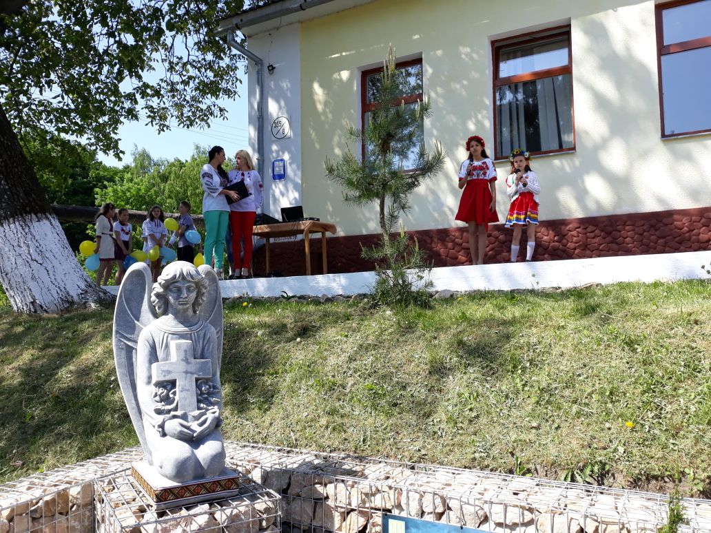Пам’ятник воїнам-прикордонникам відкрили у відділі "Новоселиця" Чопського загону (ФОТО)