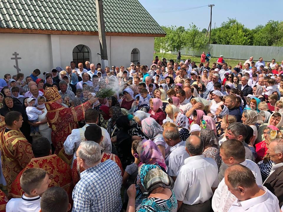У Батьові освятили нову церкву УПЦ МП (ФОТО)